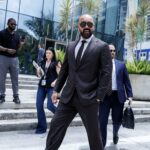 Los hermanos Andrew y Tristan Tate seguirán encarcelados al menos dos semanas más en Miami