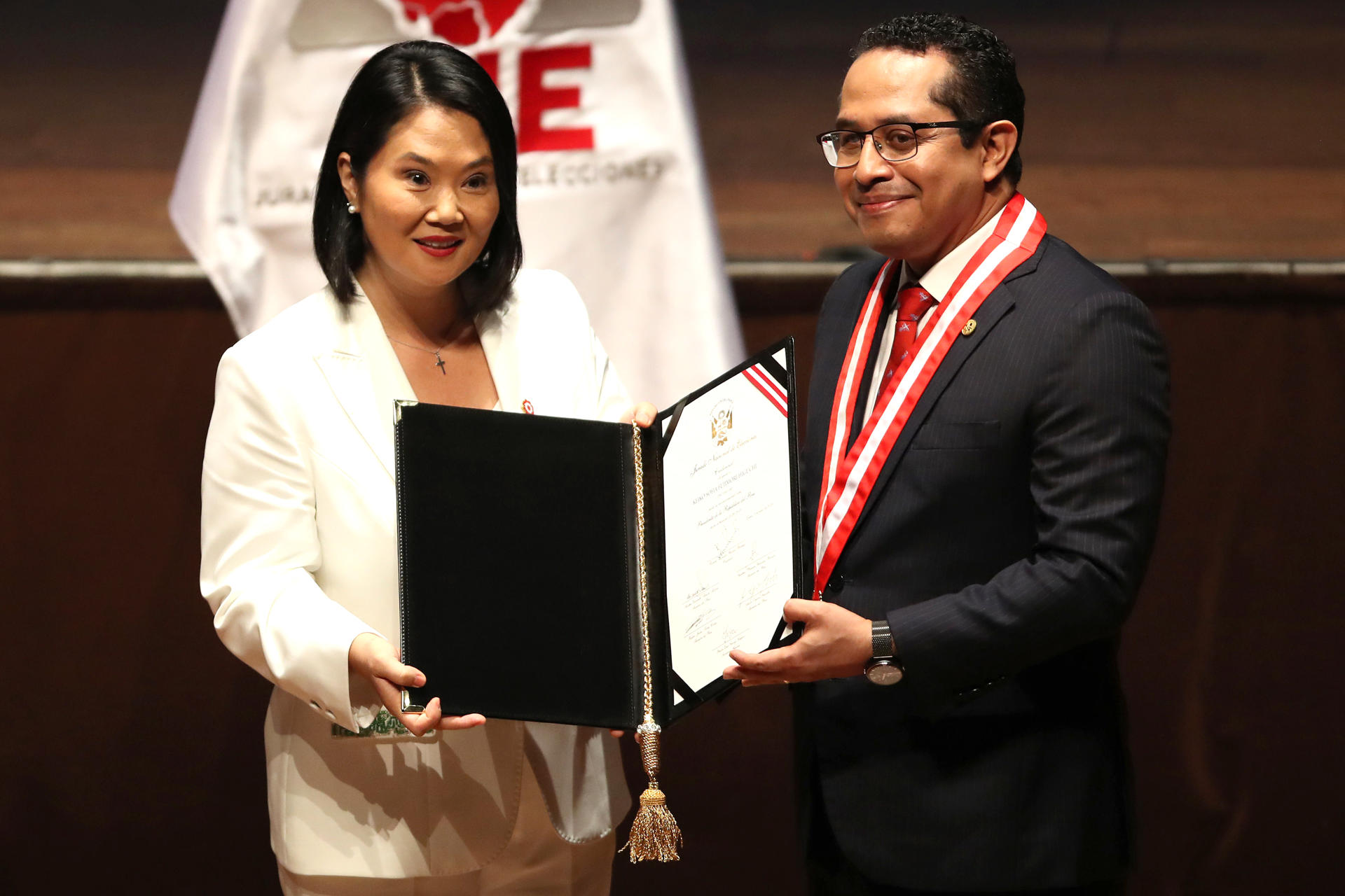 Keiko Fujimori se declara orgullosa de ser la primera mujer elegida presidenta en Perú Keiko Fujimori se declara orgullosa de ser la primera mujer elegida presidenta en Perú