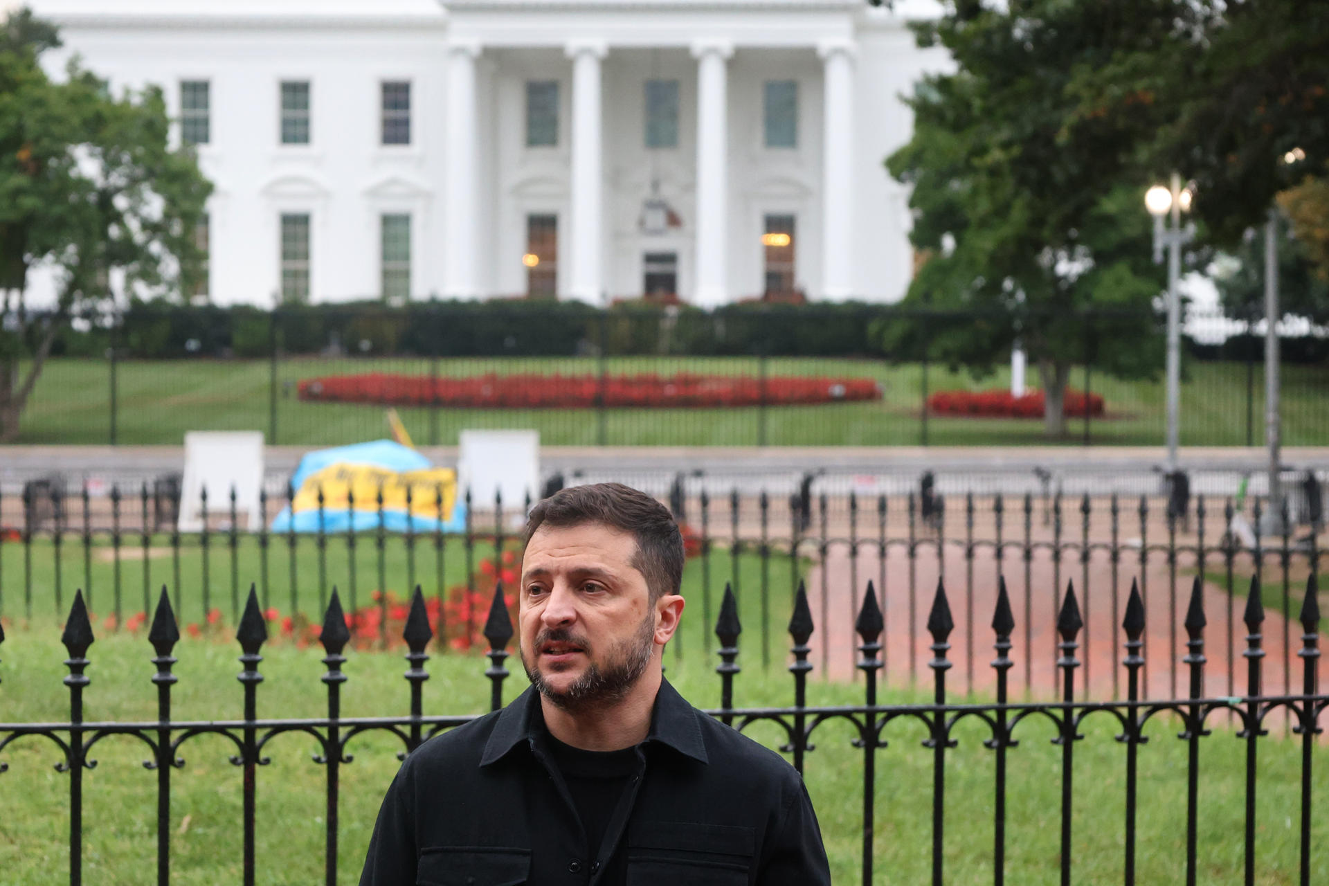 Zelenski llega a EE.UU. para reunirse con Trump y asistir al funeral de Lindsey Graham