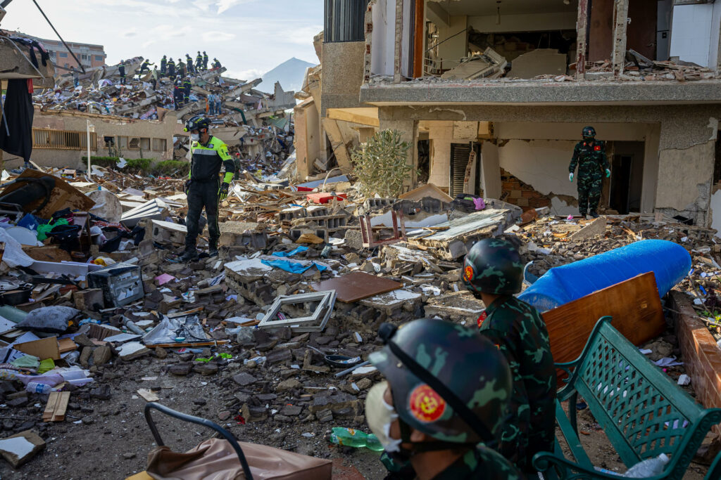 Venezuela evalúa el impacto en infraestructuras mientras se reduce la espereza de rescates - 9639eed50131f332d83e79a3f1bf3e4ac4bd7312w-1024x683