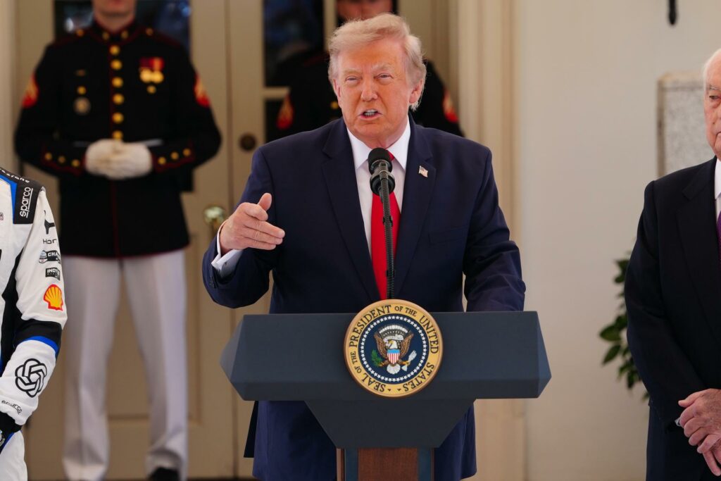 Trump dará el jueves por la noche un discurso a la nación en plena escalada con Irán