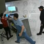 Video: Huésped golpea a recepcionista en hotel de Santa Fe; “tengo temor”, dice la víctima