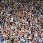 Prohíben el ingreso de banderas con mensajes sobre las Islas Malvinas a la semifinal Inglaterra vs Argentina