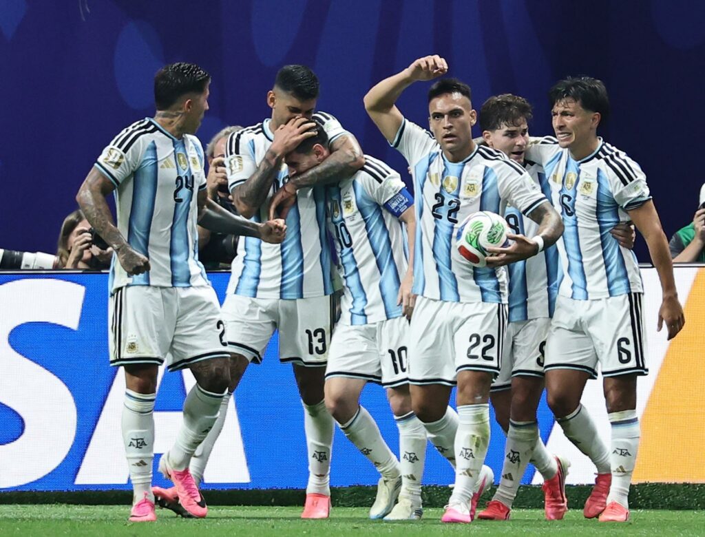 Mundial 2026: Argentina remonta a Egipto y clasifica a cuartos de final