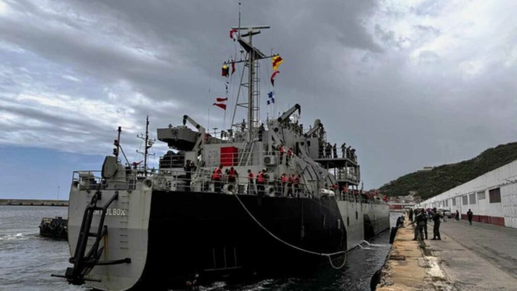 Dos buques mexicanos arriban a Venezuela con 388 toneladas de ayuda humanitaria