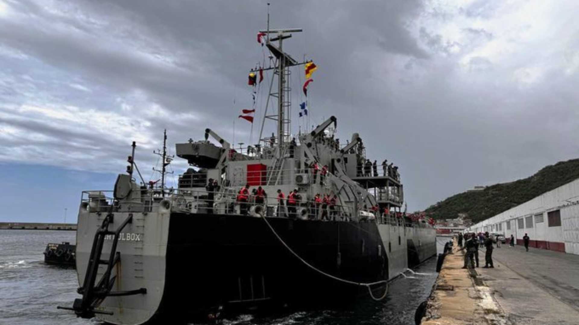 Dos buques mexicanos arriban a Venezuela con 388 toneladas de ayuda humanitaria