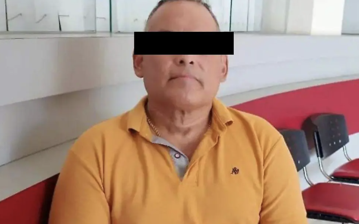 Detienen al director de la Academia Doenitz por el feminicidio de Dafne Zapata Detienen al director de la Academia Doenitz por el feminicidio de Dafne Zapata