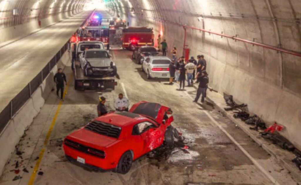 Video: Autos deportivos protagonizan carambola en Tijuana