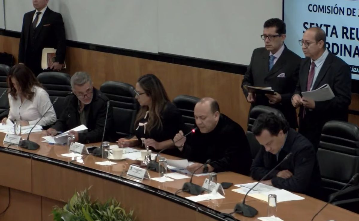 Diputados aprueban en comisiones tipificar la suplantación de identidad digital Diputados aprueban en comisiones tipificar la suplantación de identidad digital