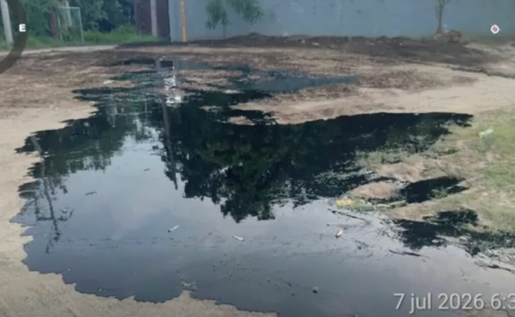 Confirman derrame de combustóleo en Salina Cruz; “huele muy mal”, dicen autoridades