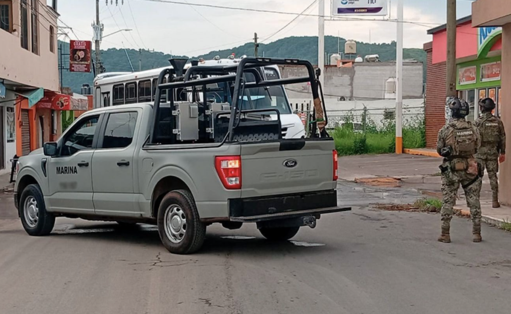 Detienen a 10 personas vinculadas al CJNG en Nayarit, incluido el "M4": sustituto de “El Jardinero” - detienen-a-10-personas-tras-siete-cateos-en-nayarit-incluido-un-presunto-operador-criminal-2-1024x631