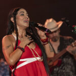 Lila Downs recibe el premio La Mar de Músicas por toda una vida de mestizaje