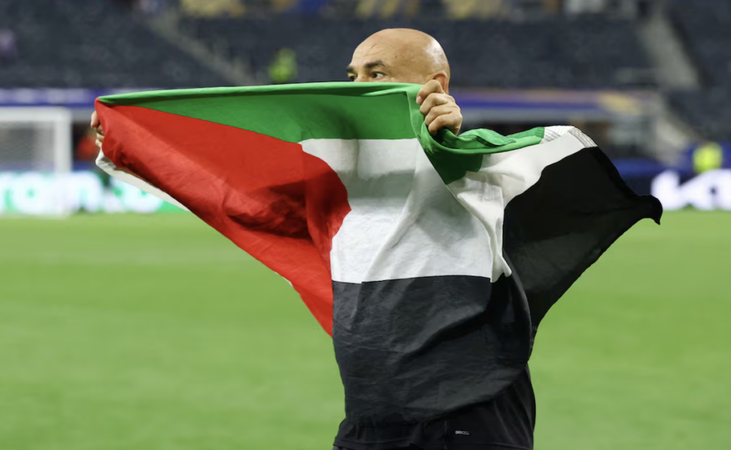 Egipto recibe como héroes a los 'Faraones' tras su histórico Mundial y la sospechosa eliminación ante Argentina - egipto-recibe-como-heroes-a-los-faraones-tras-su-historico-mundial-y-la-sospechosa-eliminacion-ante-argentina-3-1024x631