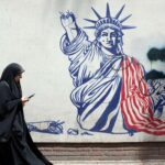 Emiratos y Catar activan defensas tras ataques con misiles mientras EE.UU. lanza ofensiva contra Irán