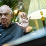 Galardonan al historiador Enrique Krauze con el Premio a la Tolerancia
