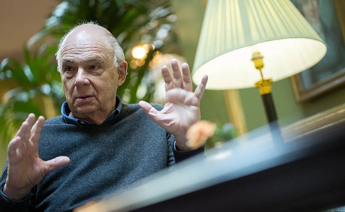 Galardonan al historiador Enrique Krauze con el Premio a la Tolerancia