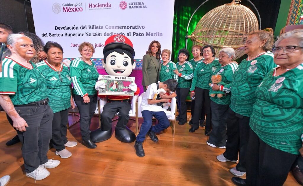 Familia del Pato 'Merlín' recibe hogar del INVI tras vivir en un local de la CDMX - familia-del-pato-merlin-recibe-vivienda-del-invi-tras-vivir-en-un-local-de-la-cdmx-1024x631