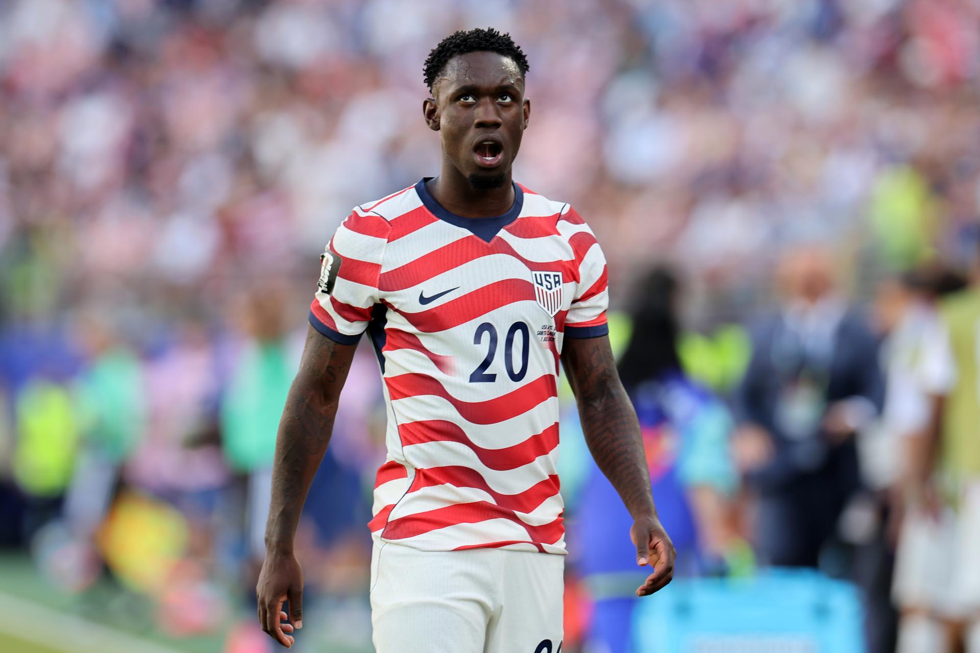 FIFA deja sin efecto la tarjeta roja a Balogun y podrá jugar contra Bélgica; Trump aplaude la decisión FIFA deja sin efecto la tarjeta roja a Balogun y podrá jugar contra Bélgica; Trump aplaude la decisión