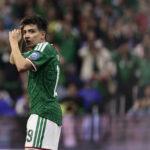 Manchester United se baja de la pugna por Gilberto Mora