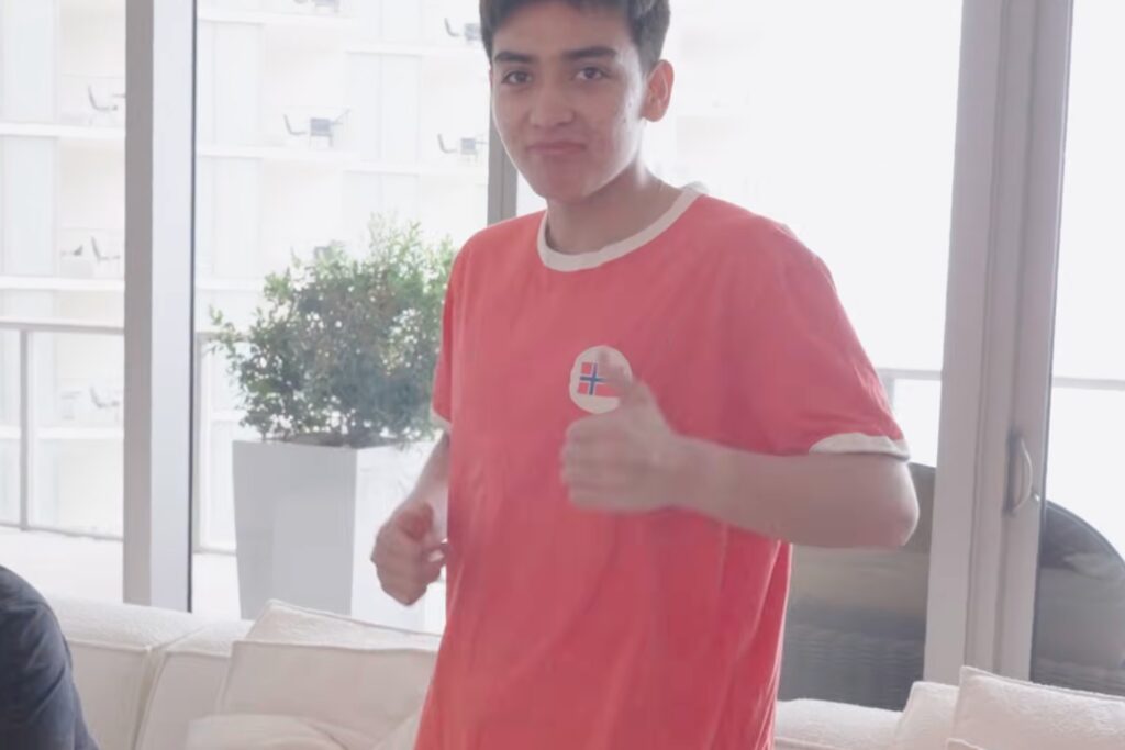 Videoblog de Haaland aclara la presencia de Gilberto Mora con la playera de Noruega