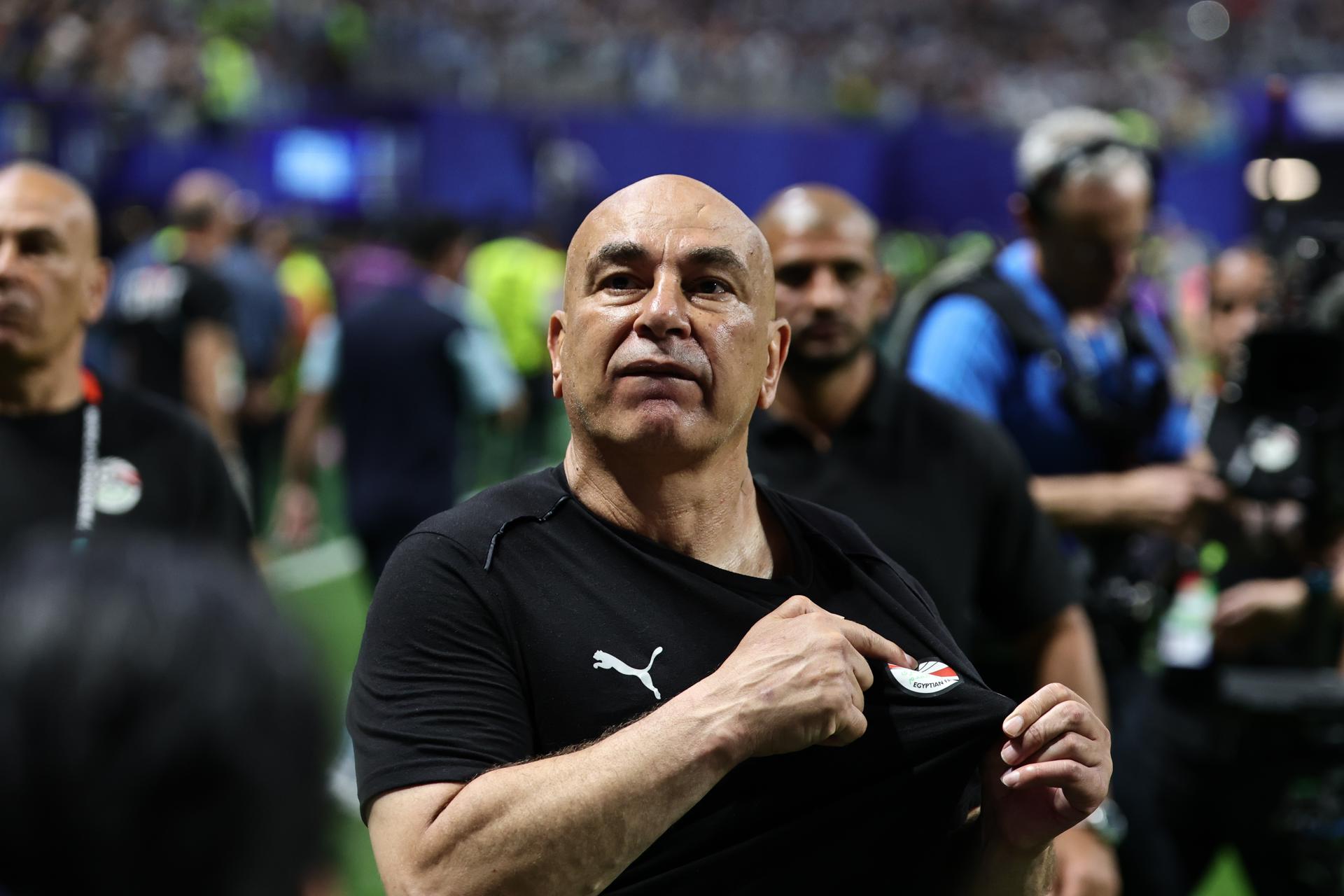 DT de Egipto explota por el arbitraje ante Argentina DT de Egipto explota por el arbitraje ante Argentina