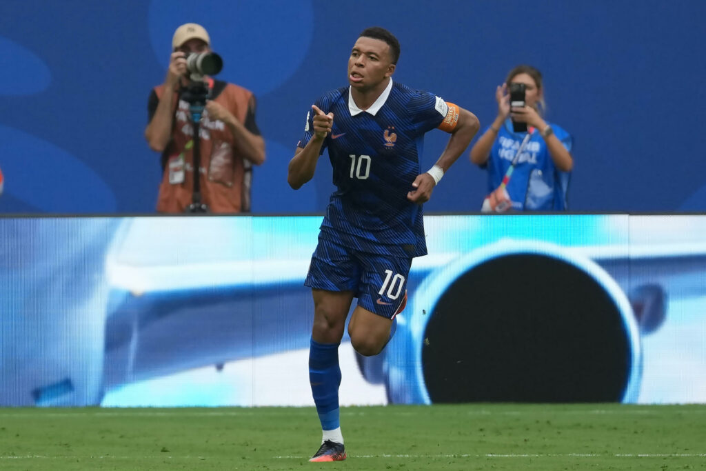 Mbappé supera a Messi y se convierte en el máximo goleador histórico de los Mundiales