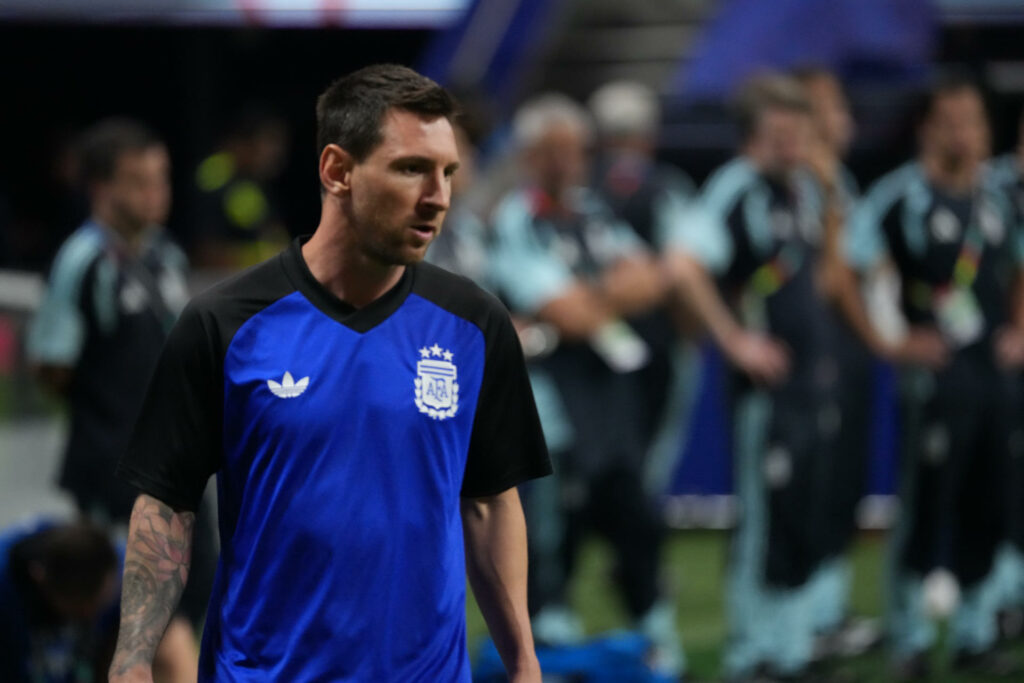 Video: Messi interrumpe transmisión de TUDN previo a la semifinal ante Inglaterra