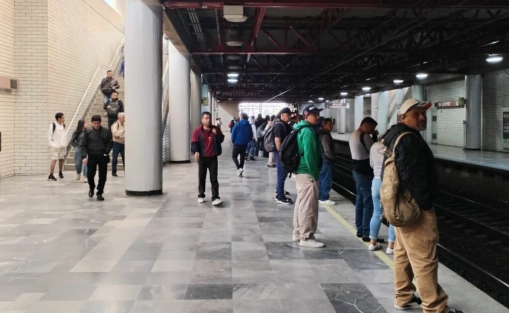 Metro CDMX reporta afluencia moderada en nueve líneas