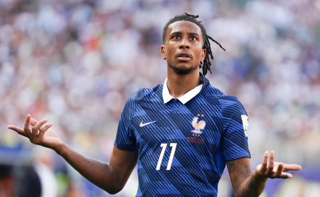 FIFA rechaza apelación de Francia por la tarjeta amarilla a Olise