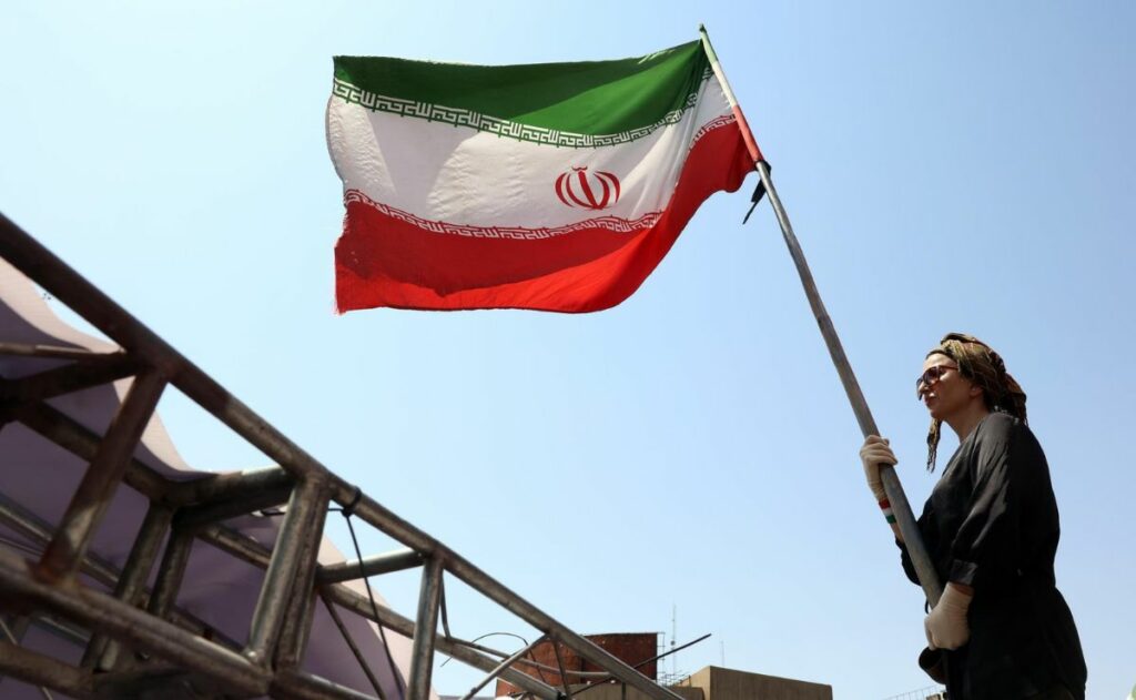 EE.UU. e Irán intercambian ataques que dejaron al menos cuatro muertos
