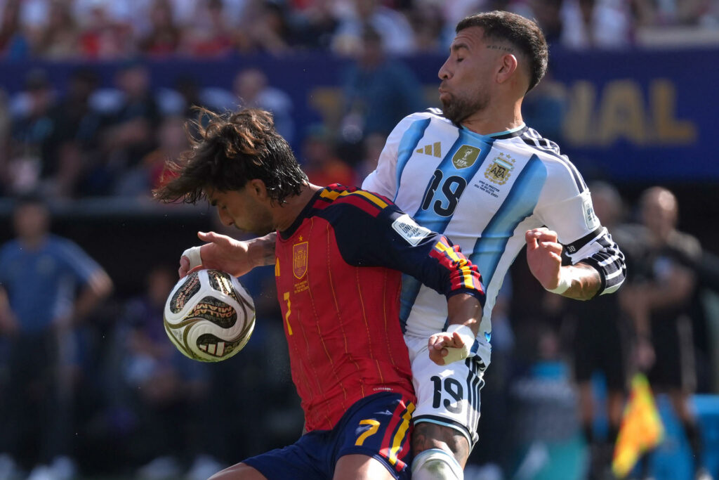 Video: El reclamo de Otamendi a Rodri tras la final del Mundial: “Toda la semana estuviste llorando” Video: El reclamo de Otamendi a Rodri tras la final del Mundial: “Toda la semana estuviste llorando”