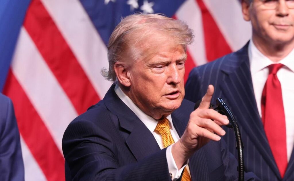 Trump anuncia negociaciones con Irán pero insiste en que la tregua terminó