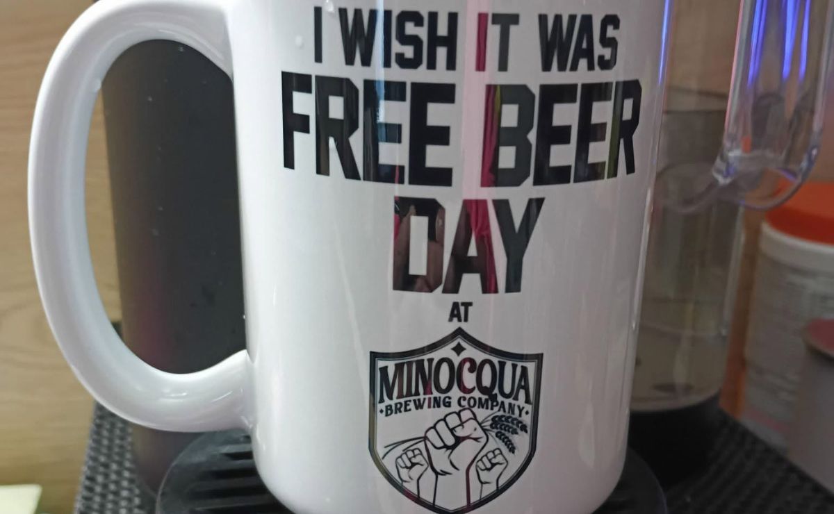 Bar en EE.UU. promete cerveza gratis el día que muriera Trump; le quitaron la licencia Bar en EE.UU. promete cerveza gratis el día que muriera Trump; le quitaron la licencia