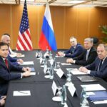 EE.UU. y Rusia se reúnen para tratar la guerra en Ucrania y su posible fin