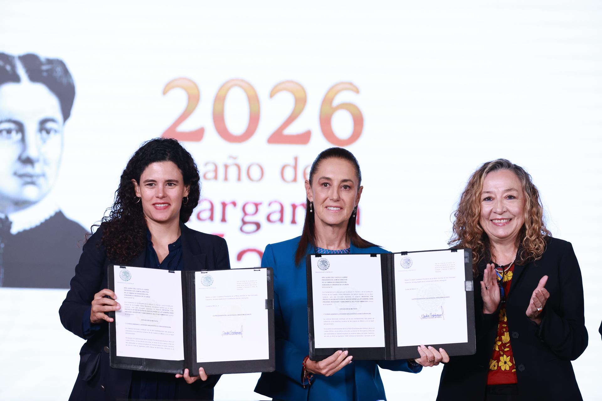 Sheinbaum envía al Congreso ley para homologar el feminicidio en todo México Sheinbaum envía al Congreso ley para homologar el feminicidio en todo México