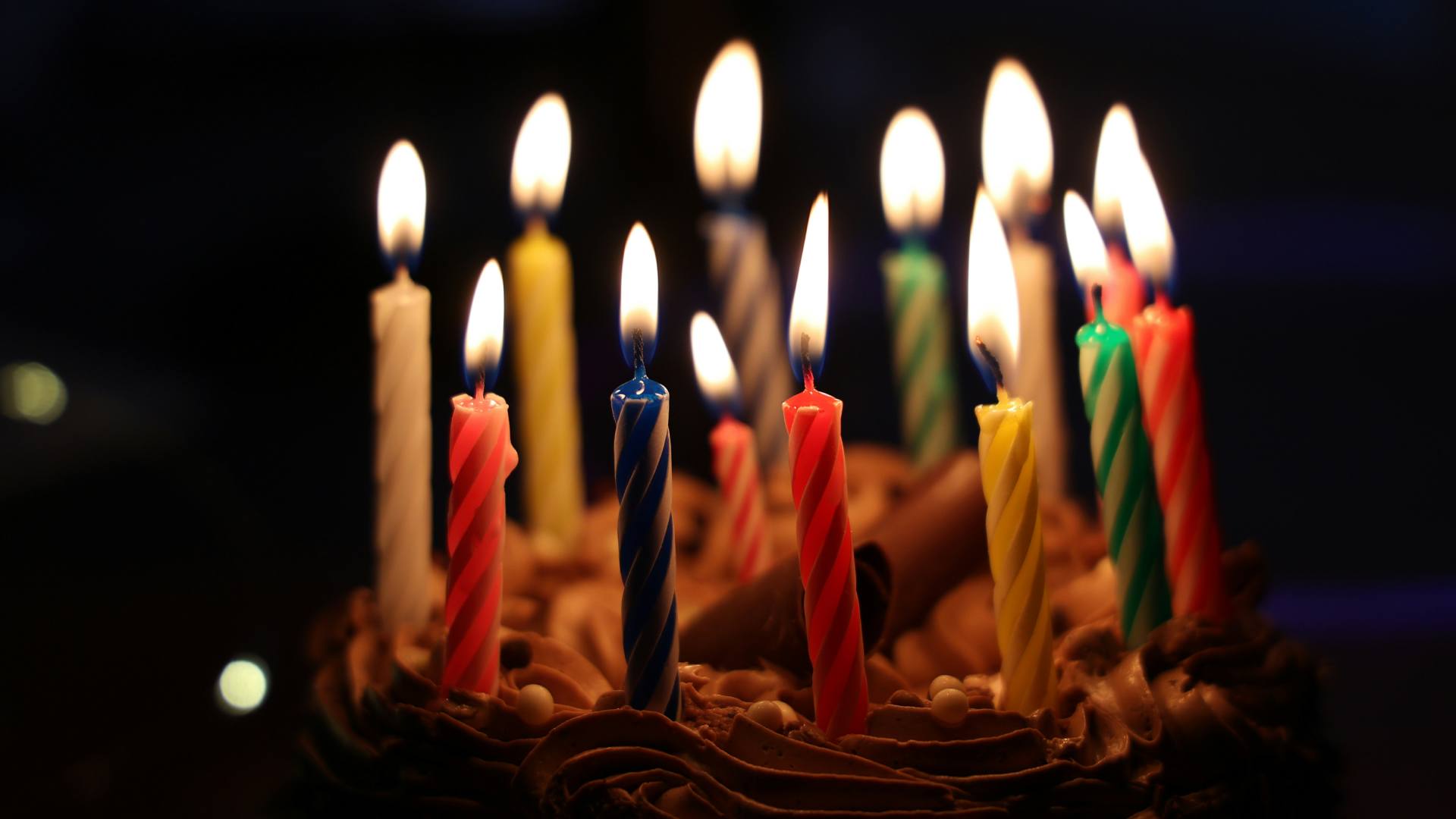 Una asociación celebra cumpleaños comunitario para niños en situación de calle Una asociación celebra cumpleaños comunitario para niños en situación de calle