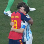 Video: Lamine Yamal consuela a Messi tras la final del Mundial 2026