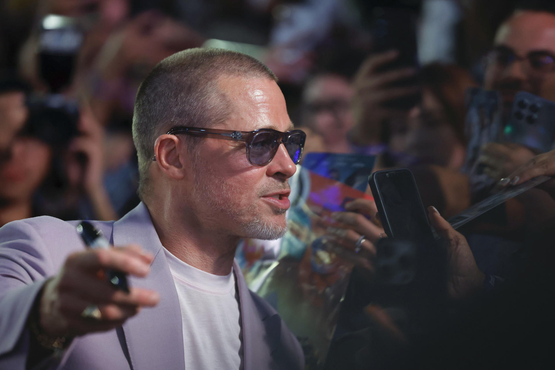 Brad Pitt habla de sus momentos más dolorosos: pensamientos suicidas y dejar la abstemia Brad Pitt habla de sus momentos más dolorosos: pensamientos suicidas y dejar la abstemia
