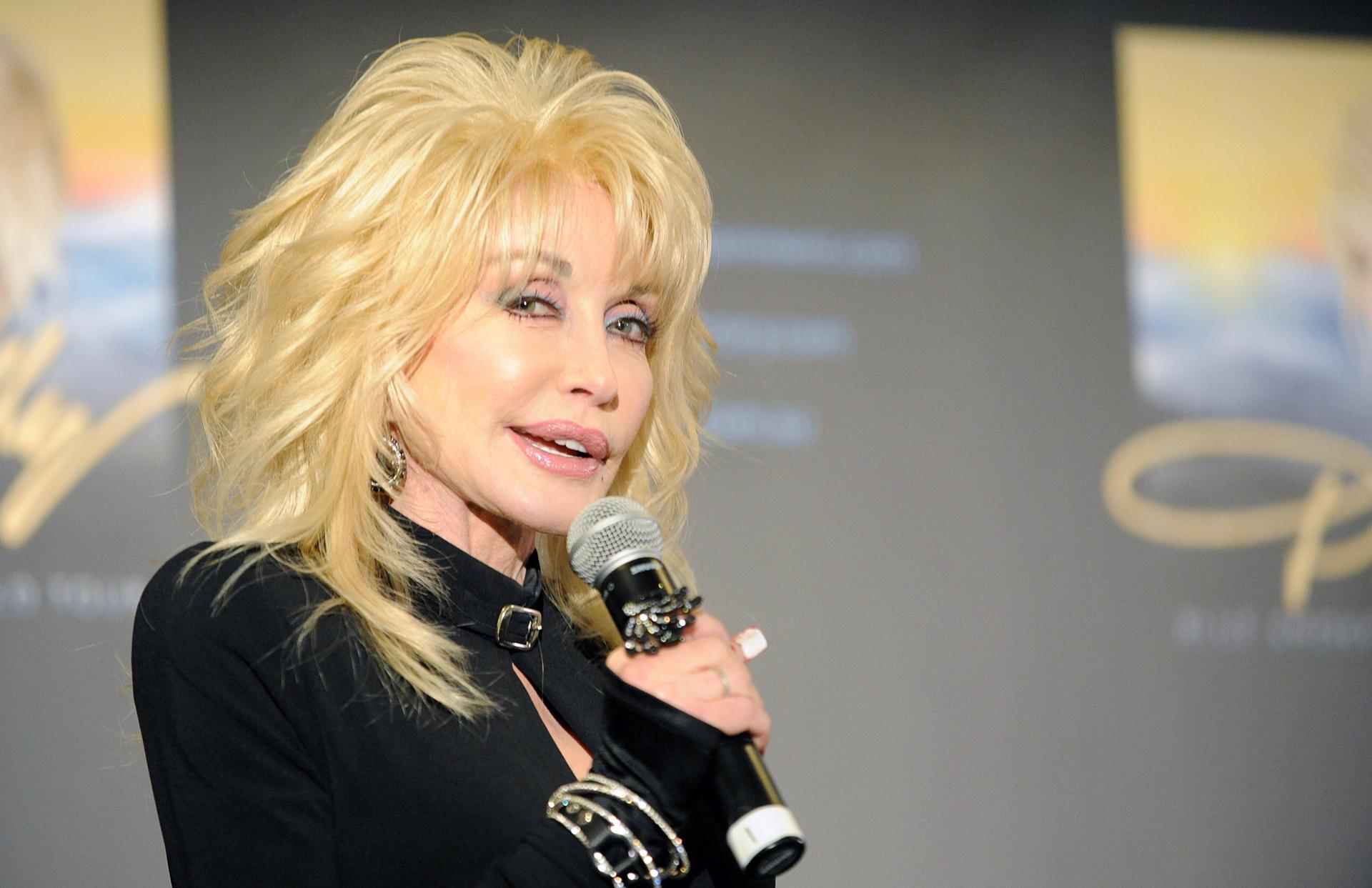 Dolly Parton murió tras una “breve batalla contra el cáncer” Dolly Parton murió tras una “breve batalla contra el cáncer”