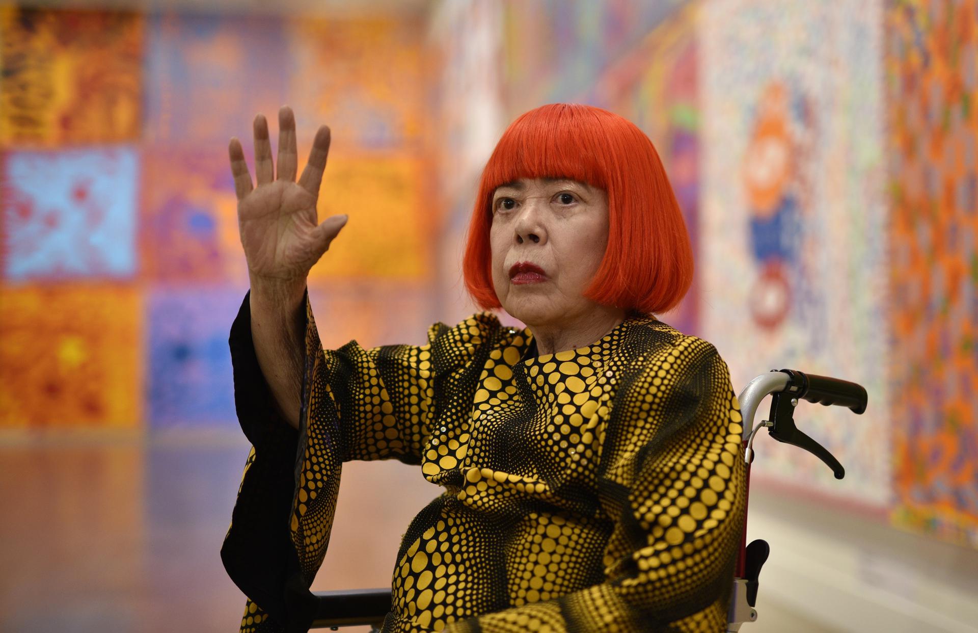 Biografía de Yayoi Kusama, la artista de los lunares