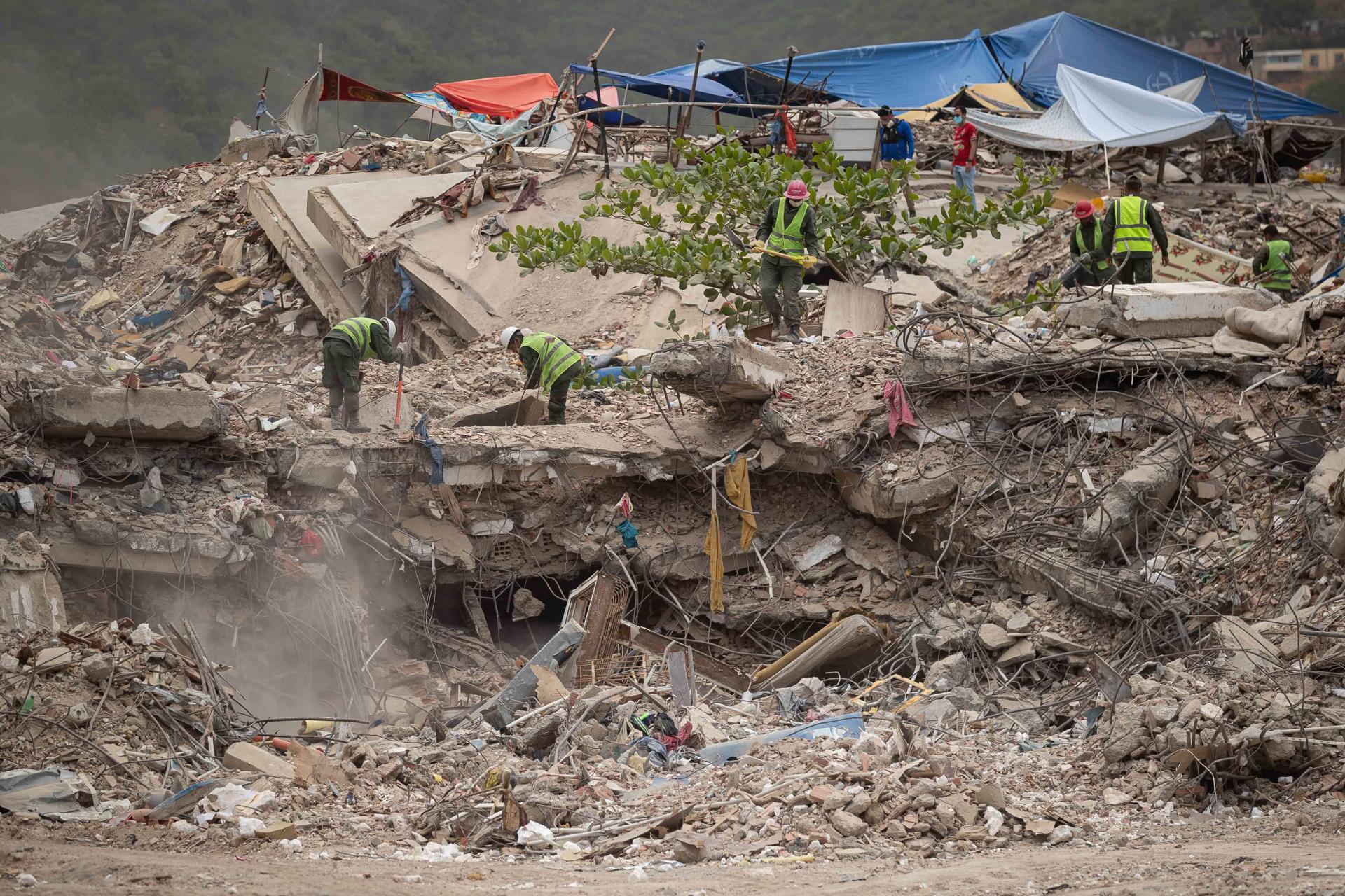 Asciende a 6 mil 301 la cifra de muertos por el doble terremoto del 24 de junio en Venezuela