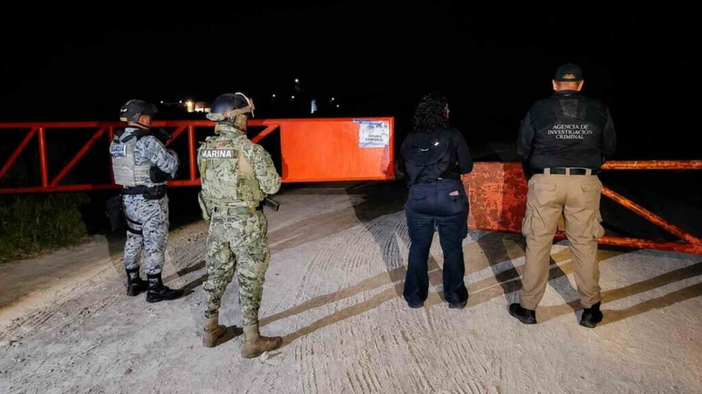 Aseguran hidrocarburo, armas y 61 vehículos en rancho de Campeche