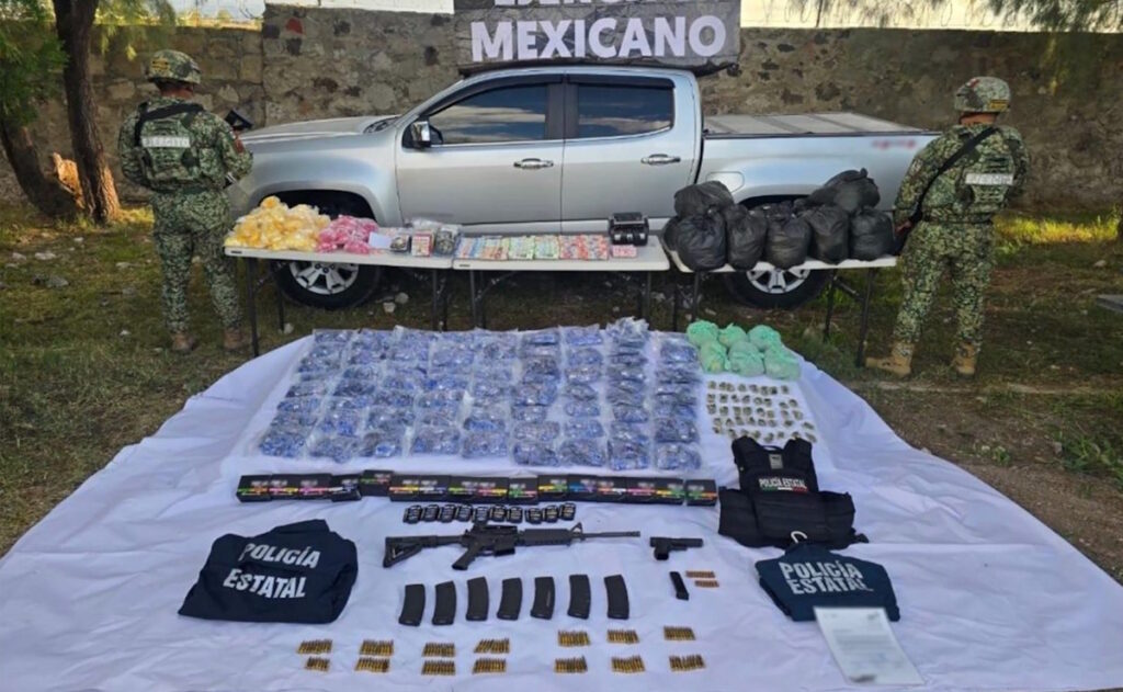Aseguran más de 20 mil dosis de droga y más de 2 millones de pesos en Durango