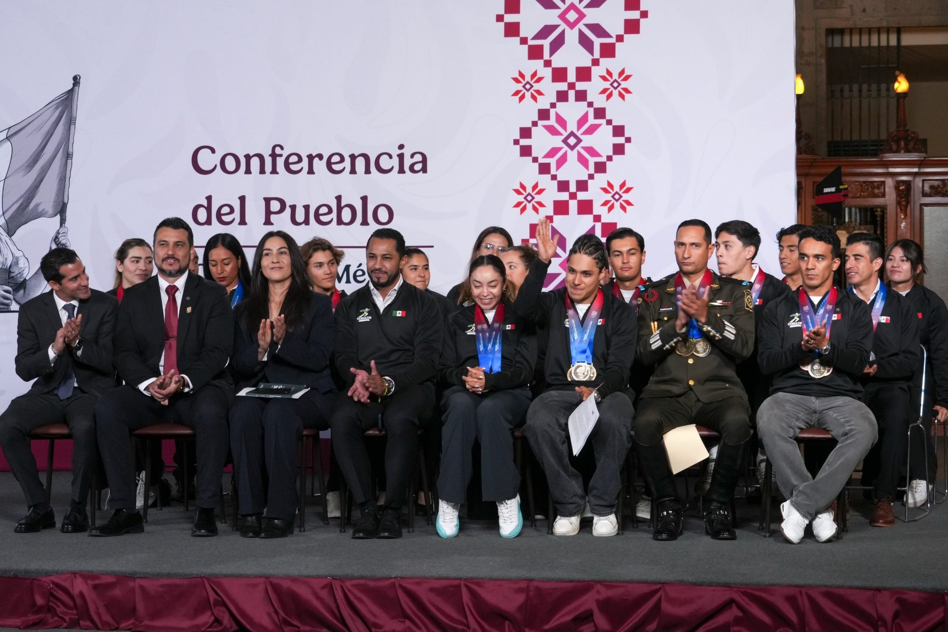 México premiará cada una de las 407 medallas de su histórica actuación en Juegos Centroamericanos México premiará cada una de las 407 medallas de su histórica actuación en Juegos Centroamericanos