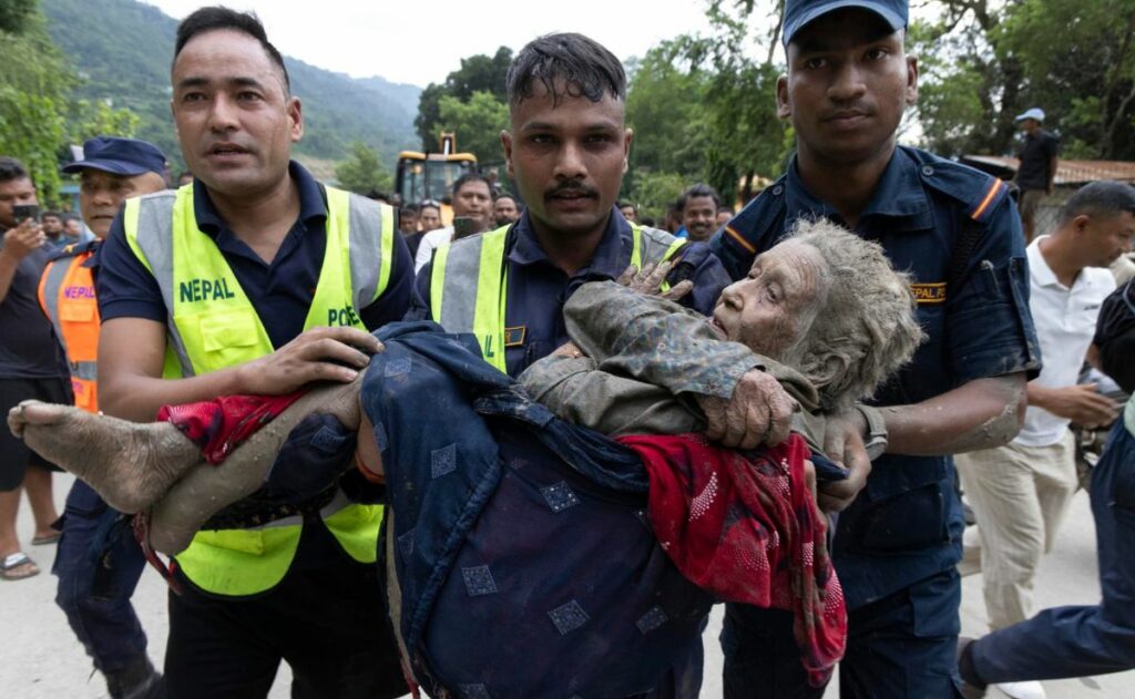 Fotos y Videos: Así fue la devastadora riada que dejó casi 100 muertos en Nepal