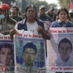 Fiscalía rastrea funerarias y una comisaría por la desaparición de los 43 de Ayotzinapa