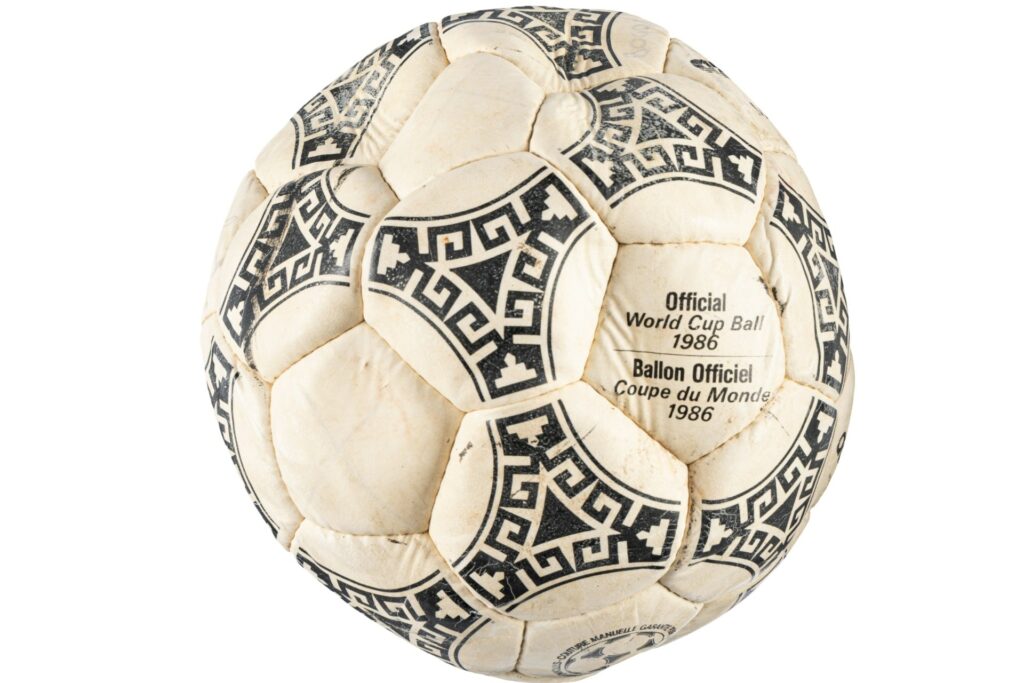 ¿En cuánto se subastó el balón de la ‘Mano de Dios’ de Maradona?