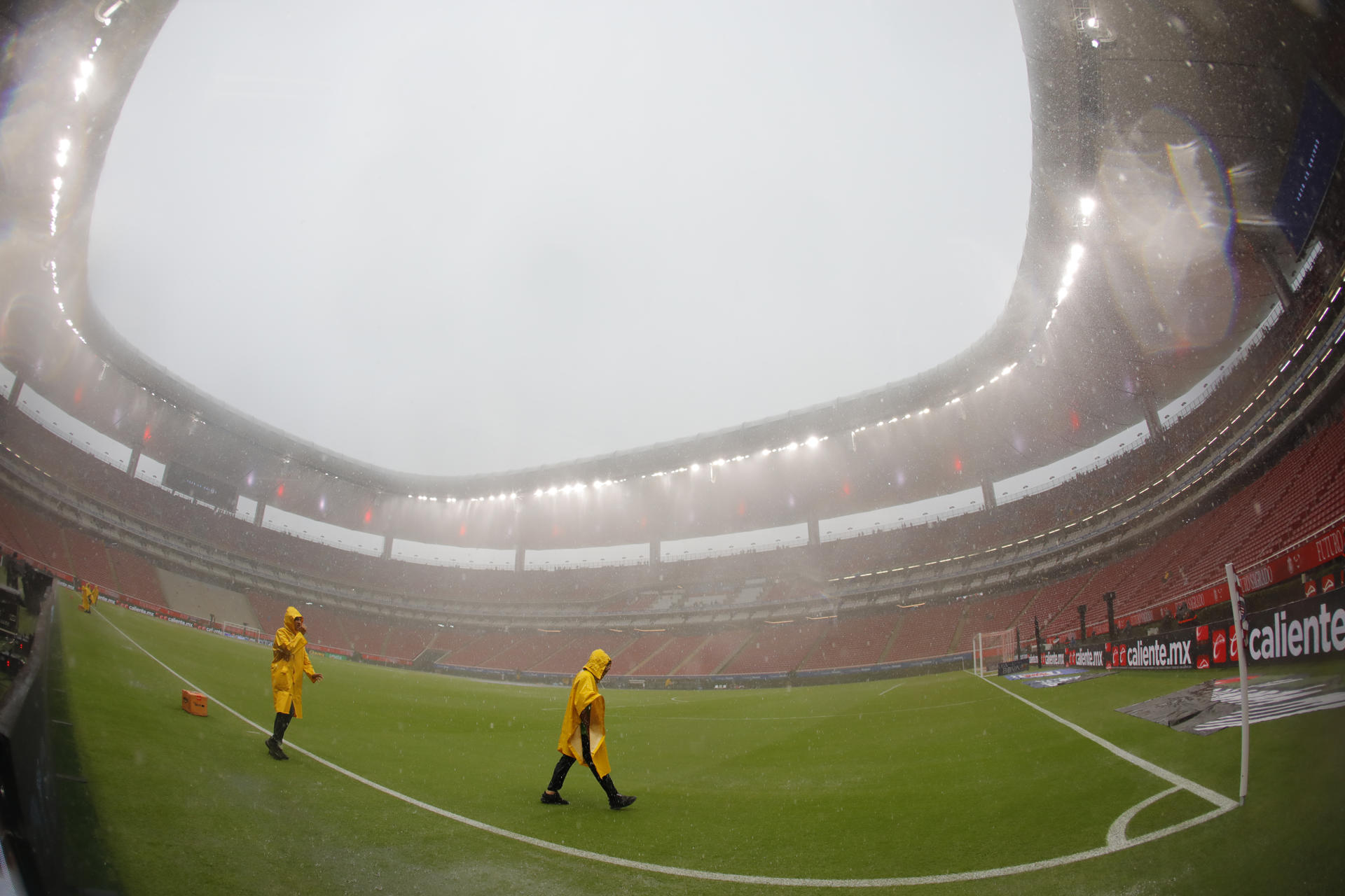 Liga MX: ¿Por qué se retrasó el inicio del Chivas vs Xolos? Liga MX: ¿Por qué se retrasó el inicio del Chivas vs Xolos?
