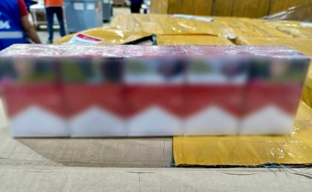 Aseguran casi 3 millones de cigarros ilícitos en el AICM