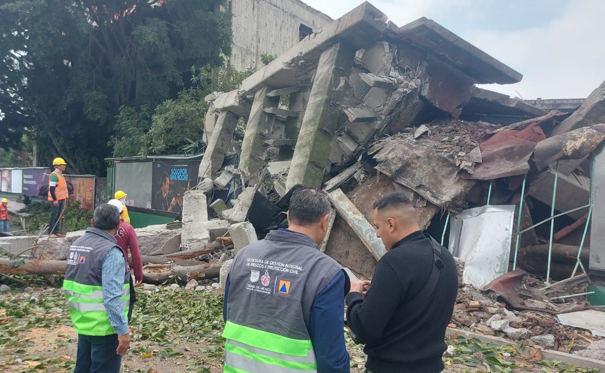 Video: Colapsa inmueble en la Miguel Hidalgo; cierran la lateral de Viaducto Miguel Alemán